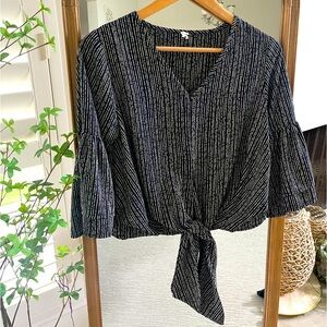 Thyce Blouse Top - Bell Sleeves - Tie Front - size Small